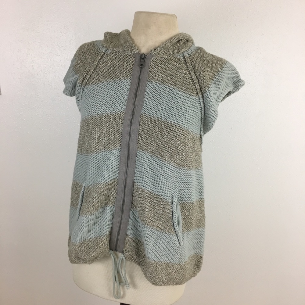 Free People short sleeve knit sweater hoodie Med